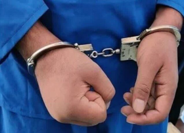حمله ور شدن عامل قدرت نمایی با چاقو به پلیس دورود
